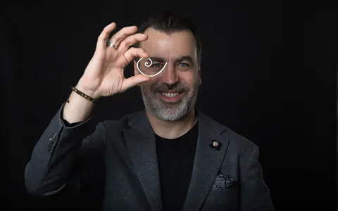 Kiss. Dr. Emre İLHAN